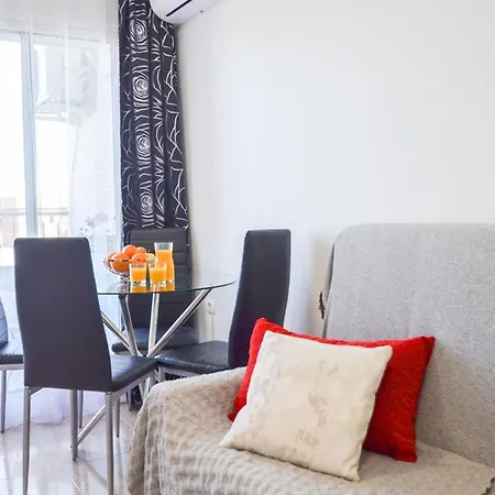 Schoene Mit Pool , Wi-fi Und Privat Garage 아파트 또레비에하