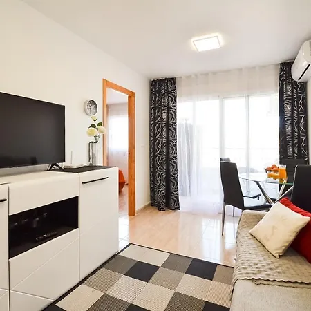 Schoene Mit Pool , Wi-fi Und Privat Garage * 또레비에하