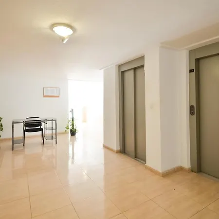 Schoene Mit Pool , Wi-fi Und Privat Garage Torrevieja